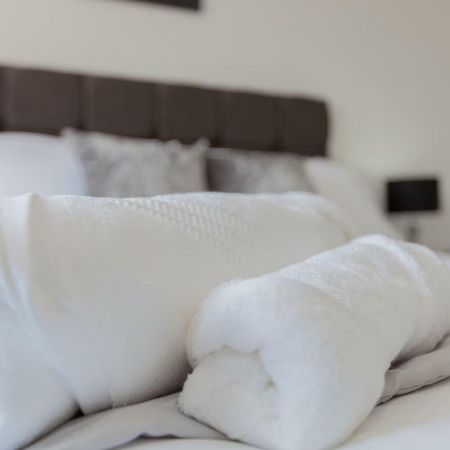 Leys Park Executive Apartments Dunfermline Buitenkant foto