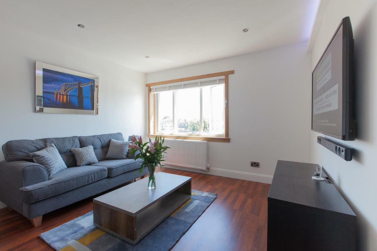 Leys Park Executive Apartments Dunfermline Buitenkant foto