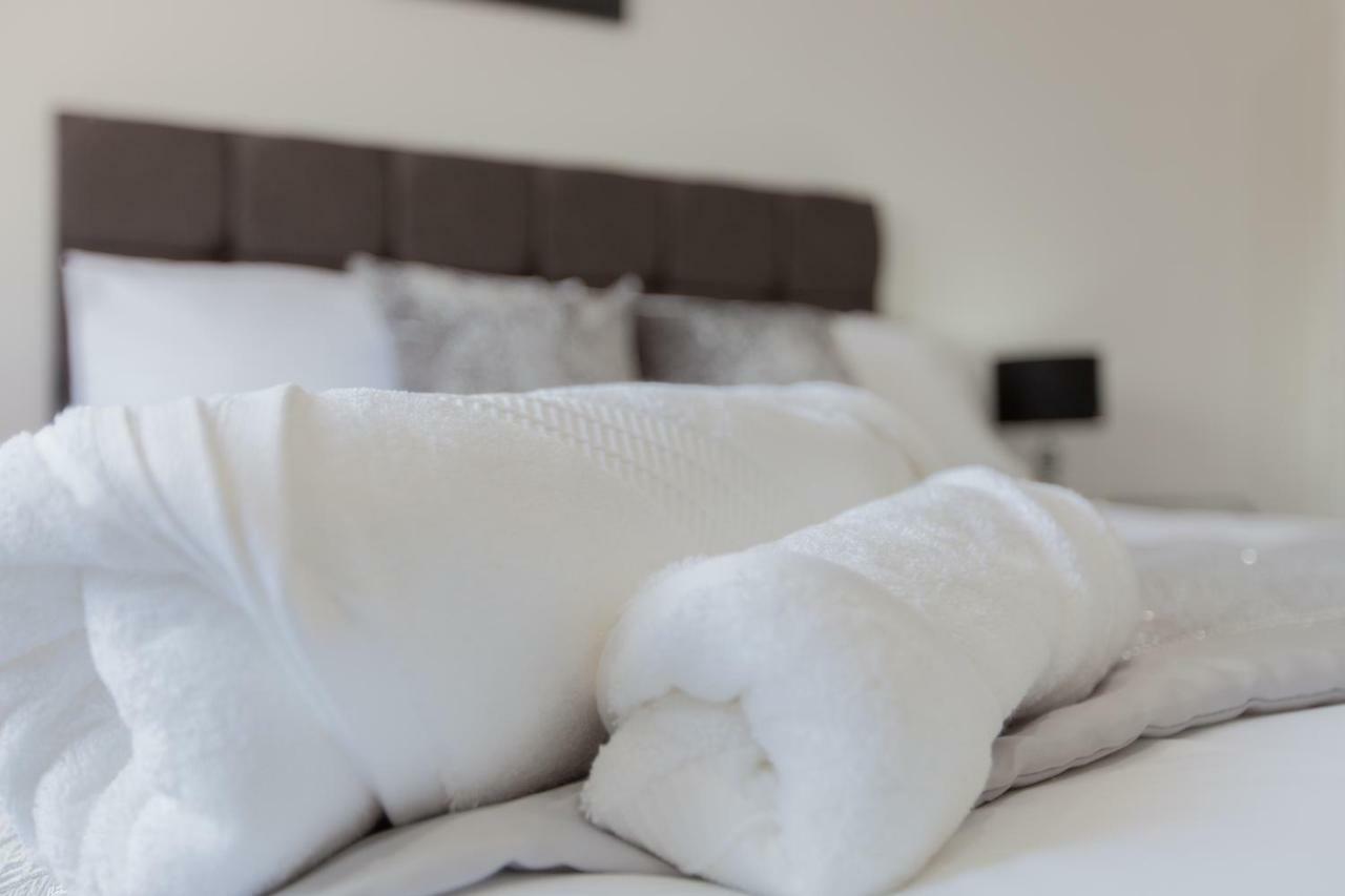 Leys Park Executive Apartments Dunfermline Buitenkant foto
